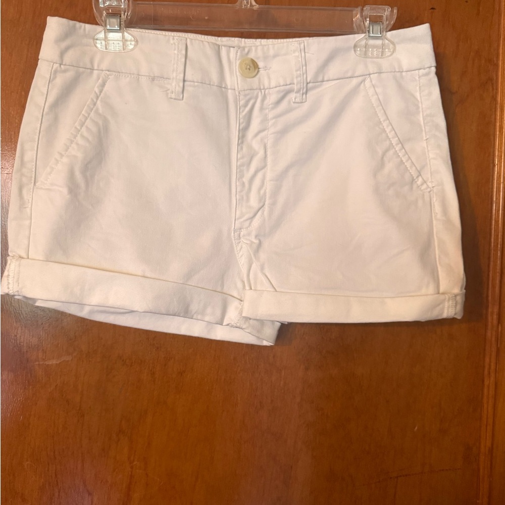 American Eagle white fabric shorts